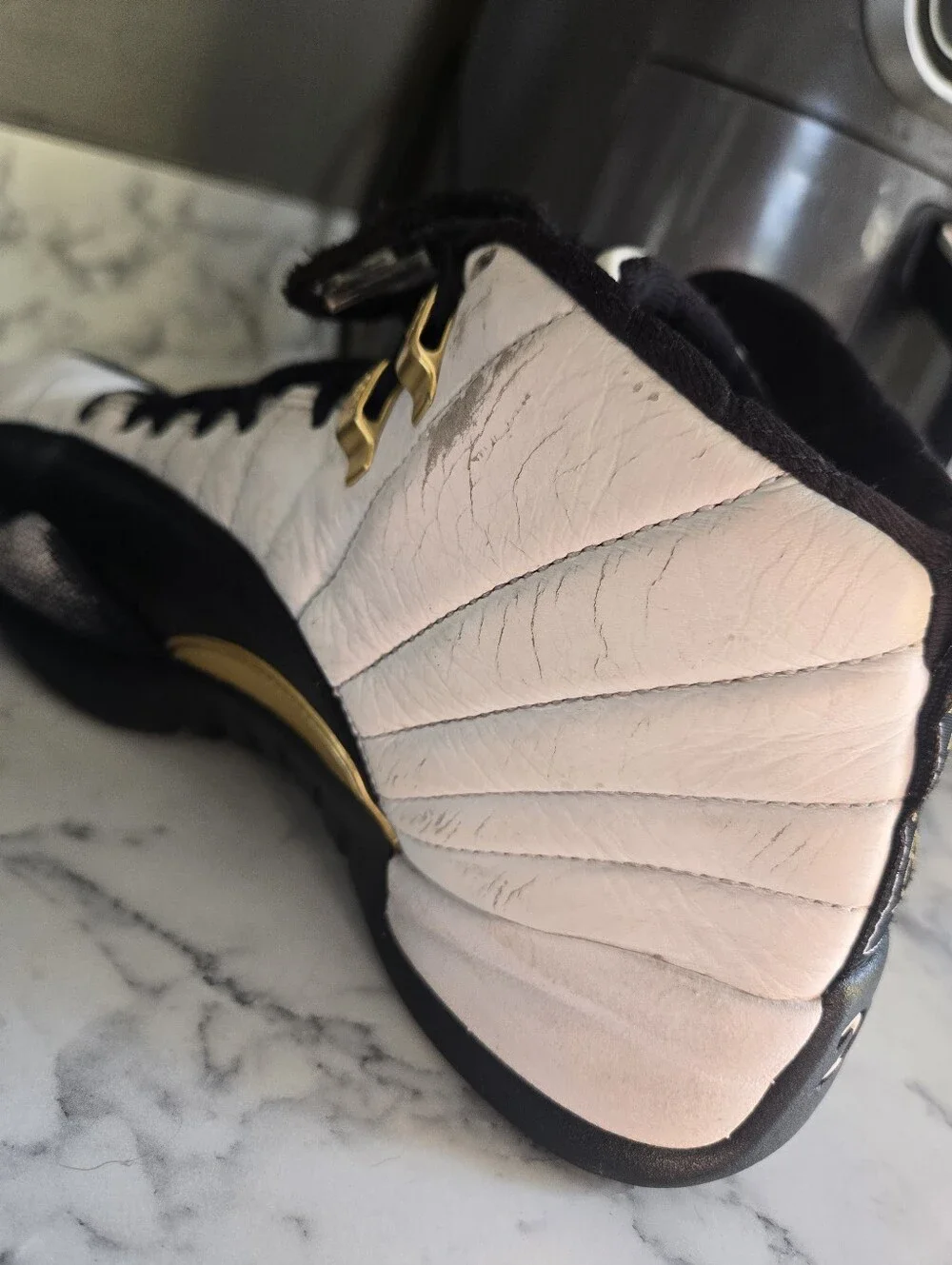 Air jordan 12 retro royalty taxi
